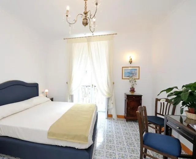 Boutique Gimagi Hotel Amalfi 2*,