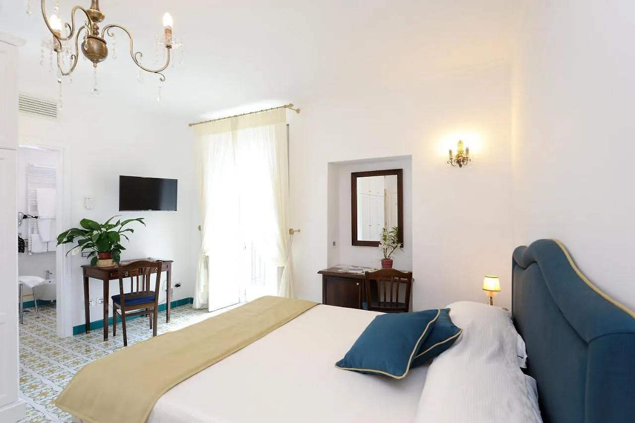 Boutique Gimagi Hotel Amalfi 2*,