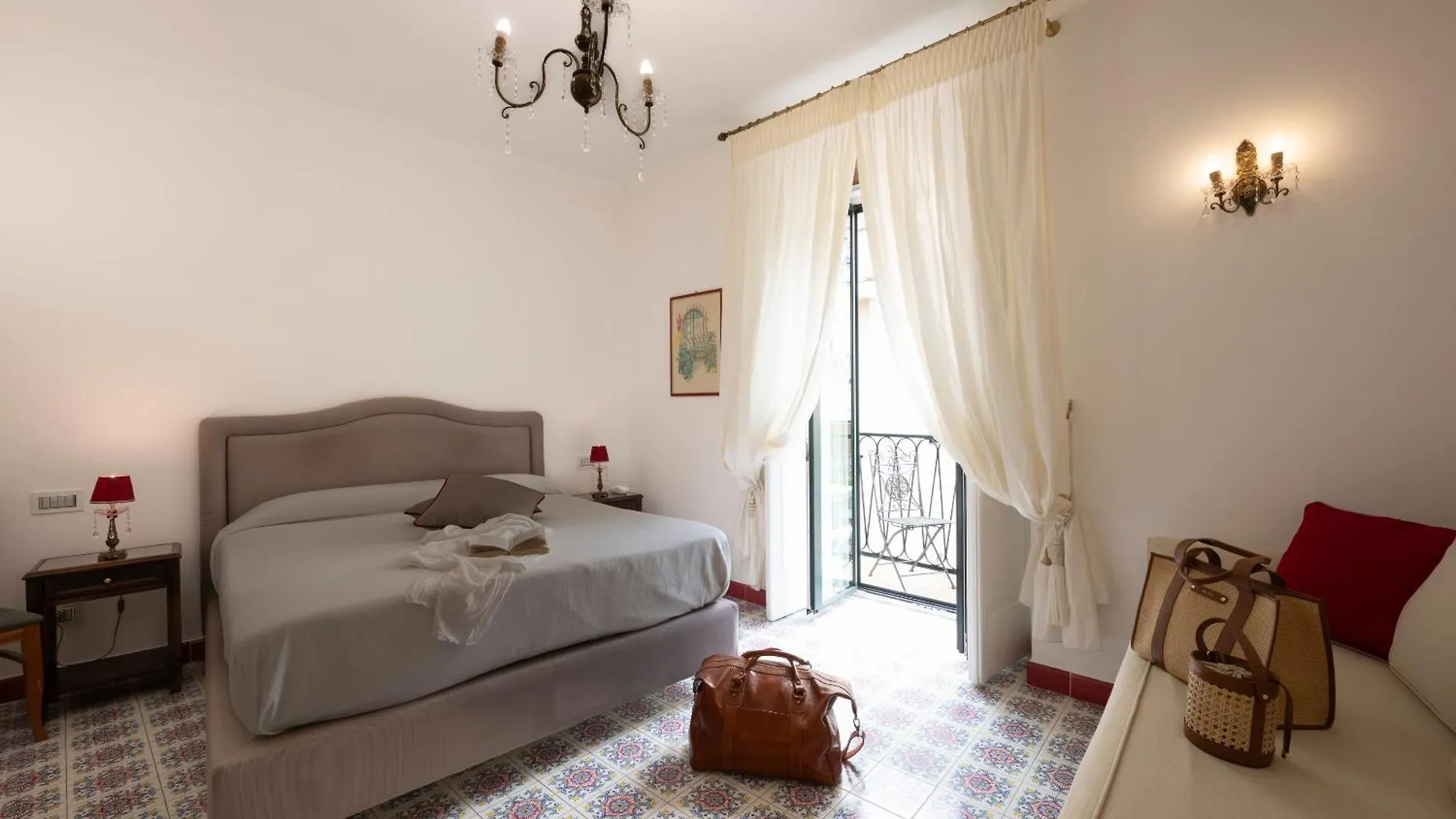 Boutique Gimagi Hotel Amalfi 2*,